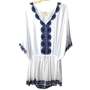 (130) Stella Dot Blue Embroidered White Coverup Top (L/XL)